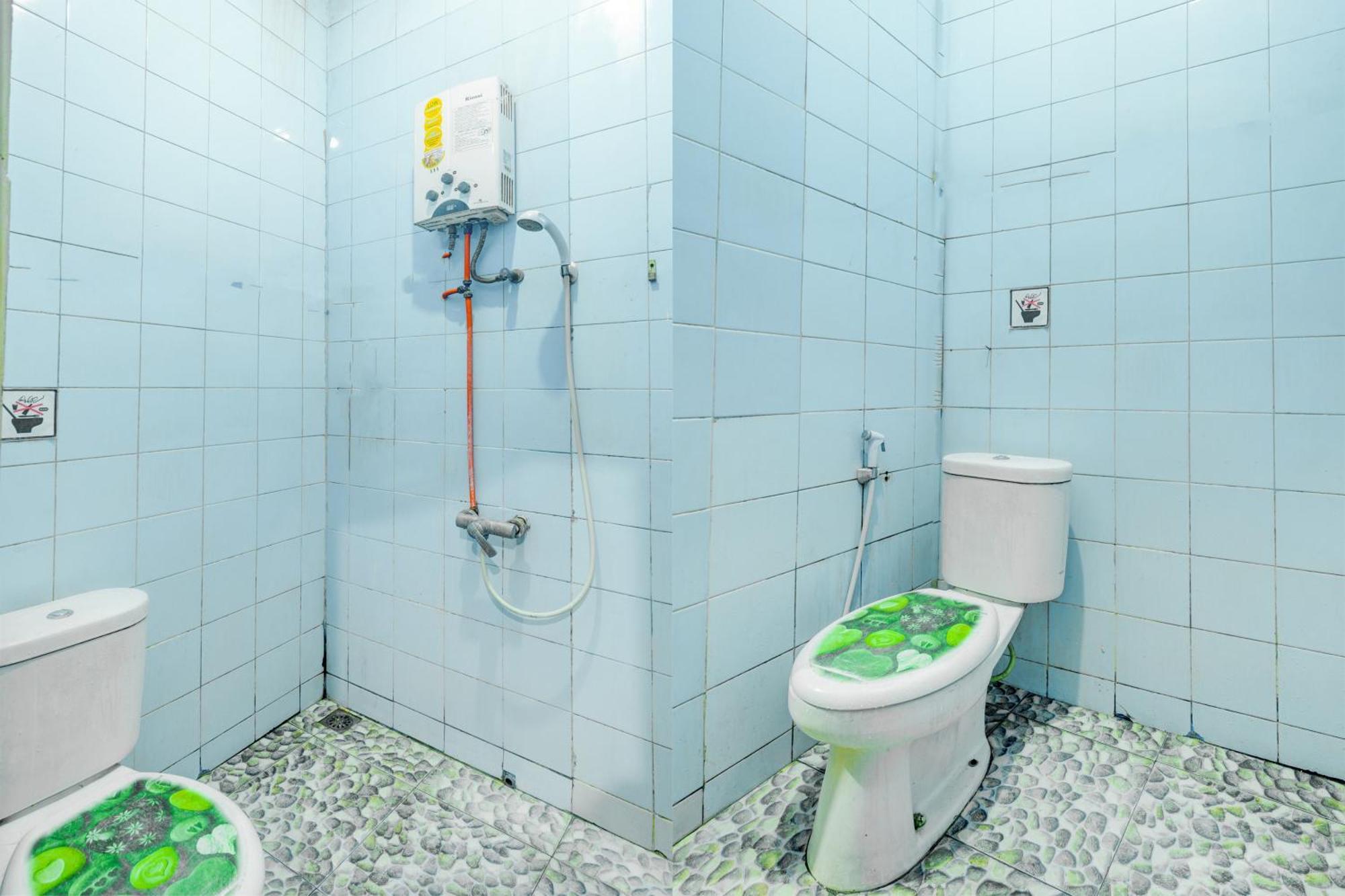Oyo 93132 Modom Homestay Near Rs Islam Jakarta Pondok Kopi Bagian luar foto